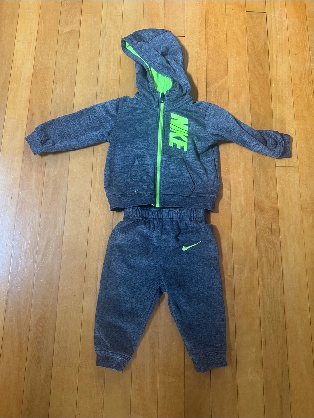 Nike Dri-Fit Toddler Gray Hoodie & Jogger Set with Lime Accents size 12M